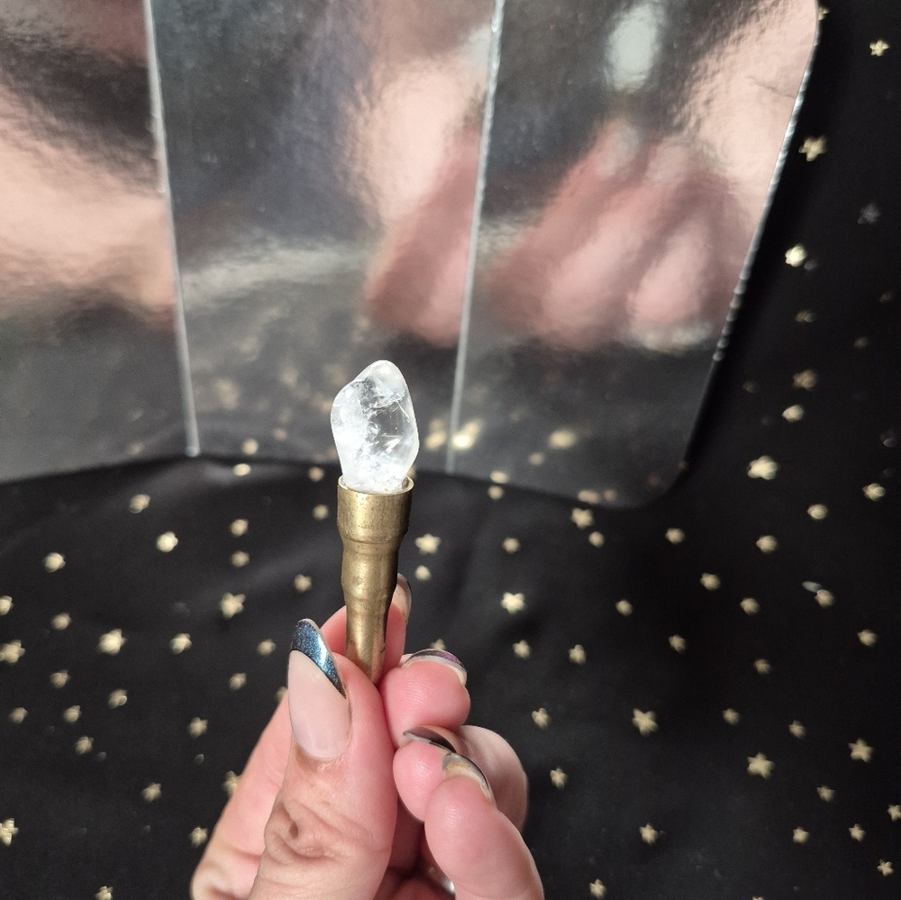 Itty Bitty Bullet Quartz Charm Wand - Picture 4 of 6